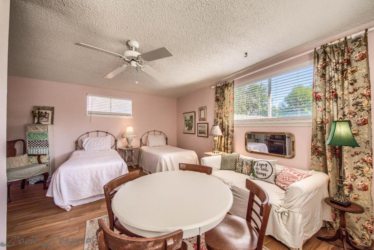 Apartamento Binky'S Nest Fredericksburg Exterior foto