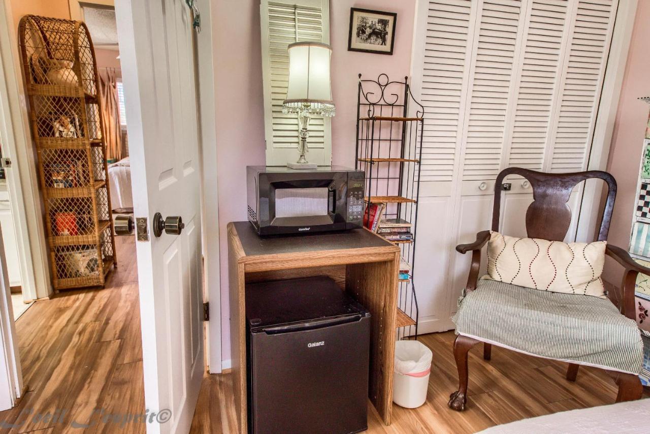 Apartamento Binky'S Nest Fredericksburg Exterior foto